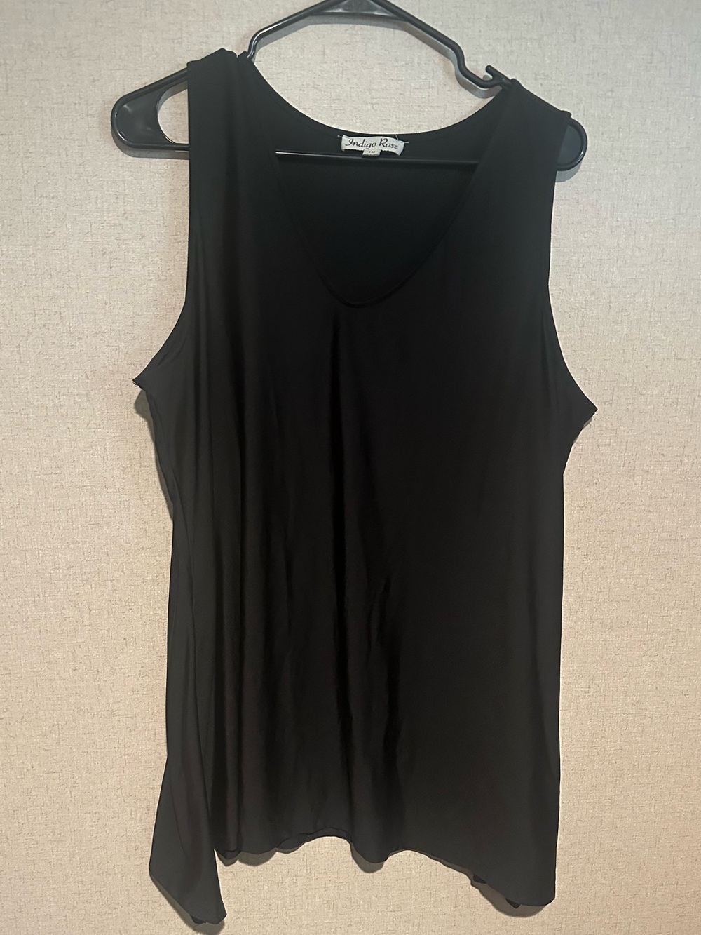 Indigo Rose 2X Black Sleeveless V-Neck Women's Tank Top